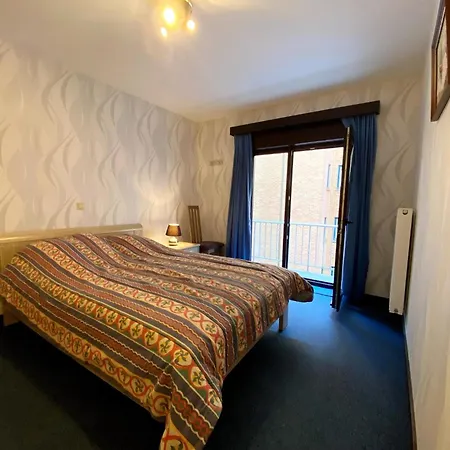 In By The * Nieuwpoort