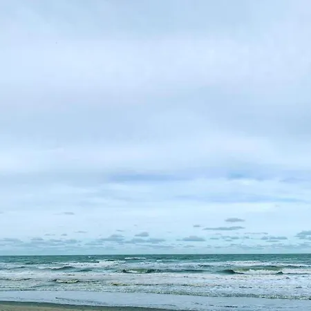 In By The דירה ניופורט