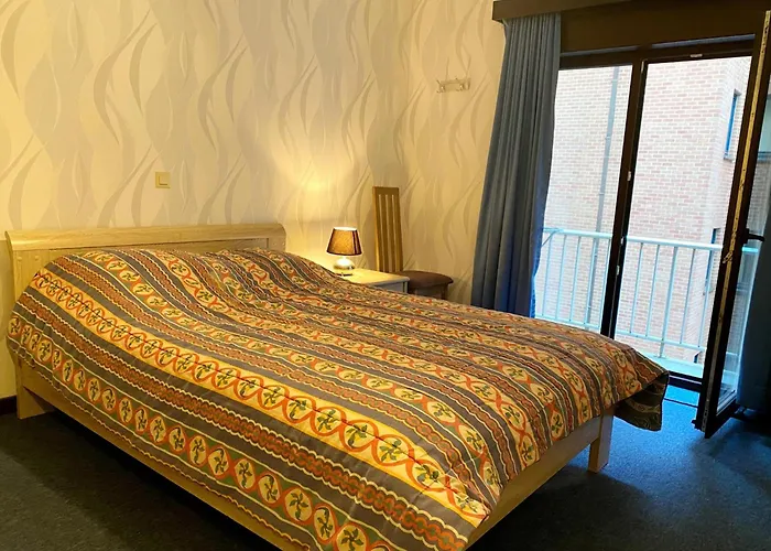 In By The Nieuwpoort